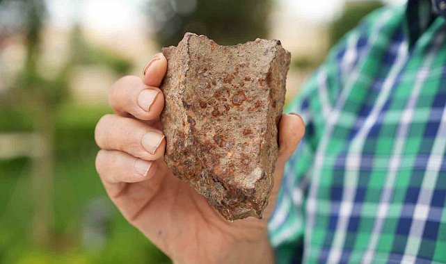 Selimiye'nin kubbesini delen "katil mermi" parçasını 58 yıldır evinde saklıyor