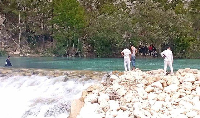 Serinlemek için girdiği çayda kaybolan genç için arama çalışmaları başlatıldı