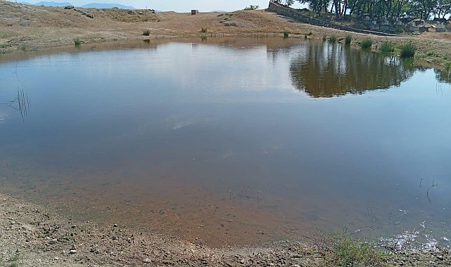 Serinlemek için gölete giren çocuk hayatını kaybetti