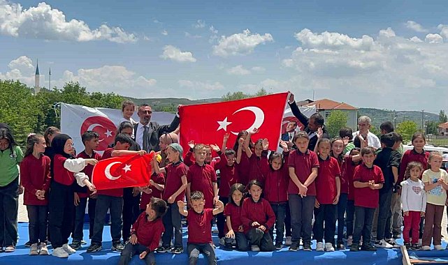 Seyitömer Ortaokulu'nda Bahar Şenliği coşkusu