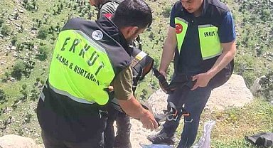 Siirt'te mahsur kalan keçi için seferber oldular: ERKUT ekipleri 8 günlük esareti bitirdi