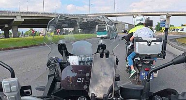 Sınava gireceği okulu karıştıran öğrenciyi motosikletli polisler yetiştirdi