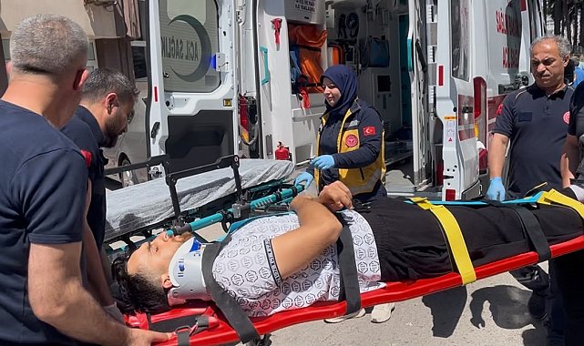 Sinop'ta otomobil kapısına çarpan motosikletli yaralandı