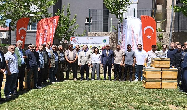 Şırnak'ta 25 üreticiye yüzde 75 hibeli arıcılık ekipmanı dağıtıldı