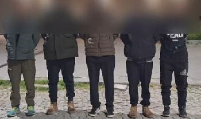 Sivas'ta 8 düzensiz göçmen yakalandı, 3 kişi tutuklandı
