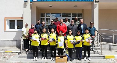 Sivas'ta spor yapan okullara malzeme desteği