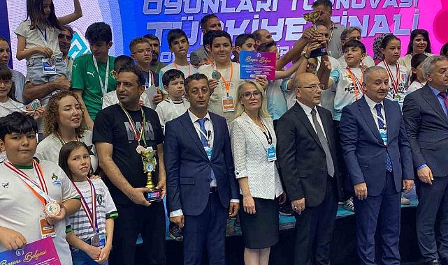 Siverekli öğrenci akıl ve zeka oyunlarında Türkiye birincisi oldu