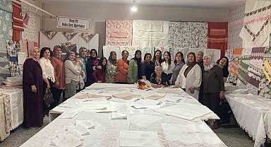 Sultandagı Halk Eğitim Merkezi'nde yılsonu sergisi açıldı