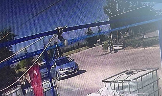 Takla atan Tofaş refüje devrildi: 2 yaralı