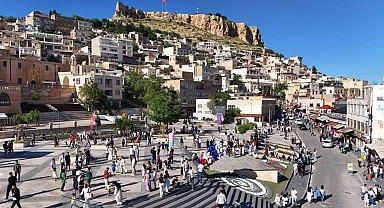 Tarihi kent Mardin, bayramda turistlerin gözdesi oldu