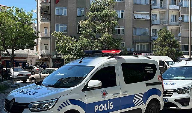 Tartıştığı apartman yöneticisini bıçakladı