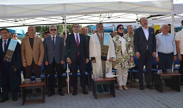 Tavşanlı Meslek Yüksek Okulu'nda mezuniyet töreni