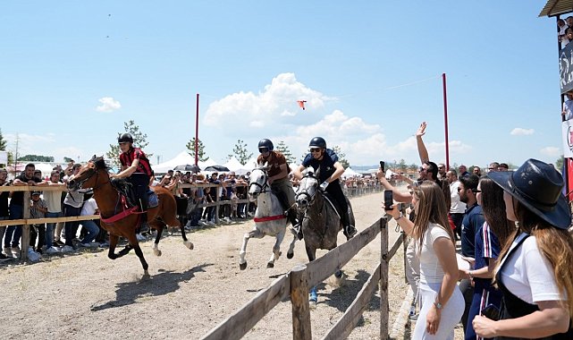 Tavşanlı'da Rahvan at yarışları nefes kesti