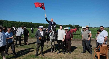 Terme'de 26. Geleneksel Rahvan At Yarışları nefes kesti