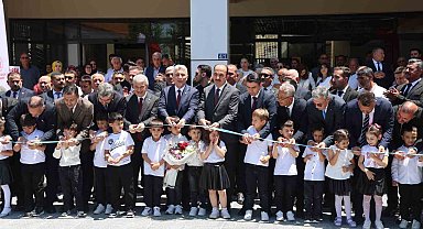 Ticaret Bakanı Ömer Bolat Konya'da kütüphane açılışına katıldı
