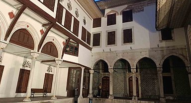 Topkapı Sarayı gece turlarıyla ziyaretçilerine kapılarını açtı