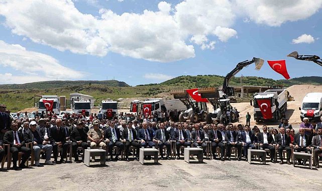 Tunceli'de 120 kilometrelik sıcak asfalt hedefi için ilk adım atıldı