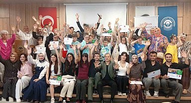 Türkiye Down Sendromu Derneği ve Veteran Hentbolcular Derneği'nden anlamlı sertifika töreni