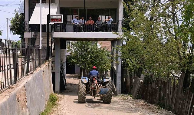 Türkiye'de sadece 2 tane var: İnegöl'de mahalle konağı görenleri hayrete düşürüyor