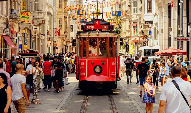 Türkiye'ye göç edenlerin sayısı 393 bin 829'a yükseldi