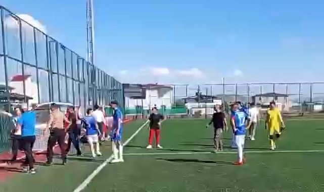 Türkoğlu'nda şampiyonluk maçı sonrası kavga