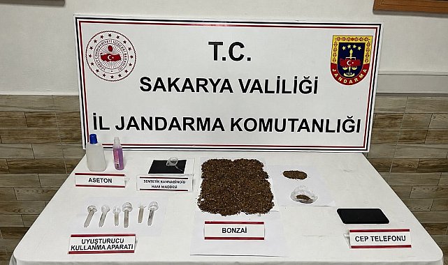 Uyuşturucu operasyonunda 212 kök kenevir ele geçirildi, 3 şüpheli tutuklandı
