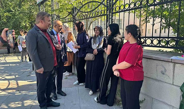 Vali Aydoğdu, LGS öncesi öğrenci ve velilerle bir araya geldi