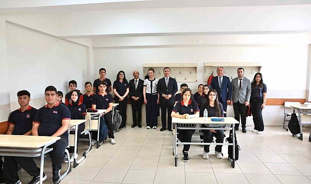 Vali Aydoğdu'dan YKS'ye hazırlanan öğrencilere başarı dileği