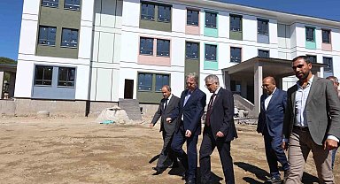Vali Çelik, okul inşaatını inceledi