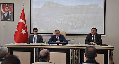 Vali Polat'tan kurumlara net mesaj: "Bahane değil, sonuç istiyorum!"