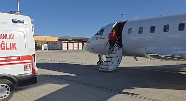 Van ve Muş'tan iki bebek ambulans uçakla İstanbul'a sevk edildi