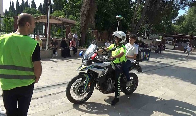 Veliler, kimliği kaybolan genç için seferber oldu