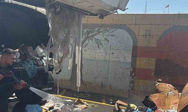 Yalova'da sürücü yanan çöp kamyonunu itfaiyeye götürdü
