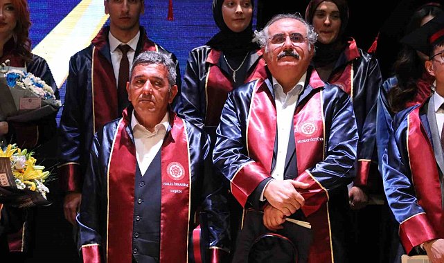 Yarım asrı devirdiler, cübbe giyip mezun oldular