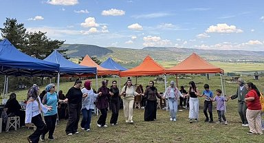 Yaşlı ve engelli vatandaşlar doyasıya eğlendi