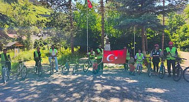Yeşilay Kars Şubesi'nden 13. Geleneksel Bisiklet Turu: Sağlıklı yaşam için pedallar çevrildi