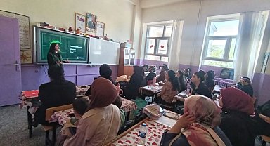 Yeşilay Kars Şubesi'nden velilere bağımlılıkla mücadele eğitimi