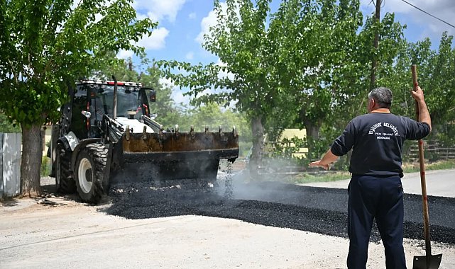 Yeşilyurt Belediyesi, Topsöğüt Mahallesi'nin yollarını yeniliyor