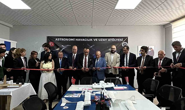 Yüksekova'da 'Astronomi, Havacılık ve Uzay Atölyesi' açıldı