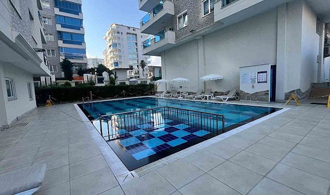 13 yaşındaki kız çocuğunun haşema ile havuza girmesine izin vermeyen Rus uyruklu site yöneticisi tutuklandı