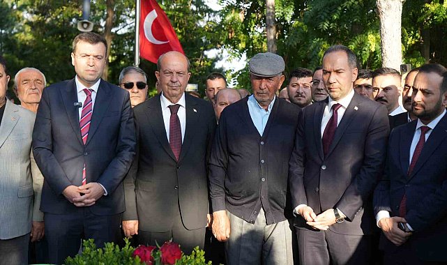 15 Temmuz Kahramanı Şehit Ömer Halisdemir kabri başında törenle anıldı