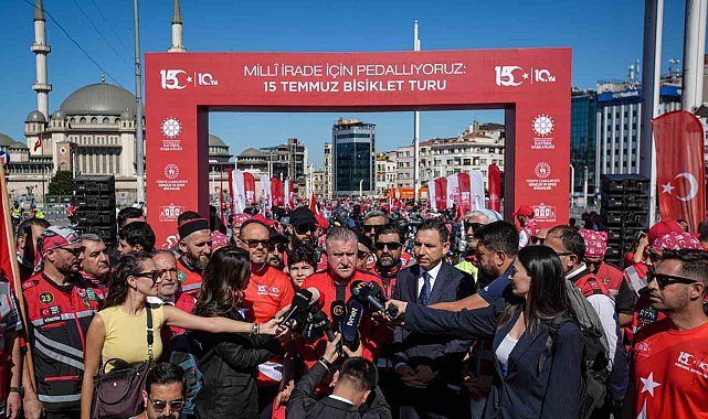 15 Temmuz şehitleri anısına dev kortej