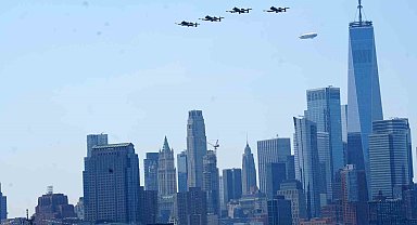 ABD'nin bağımsızlığının 250. yılı New York'ta hava ve deniz törenleriyle kutlandı