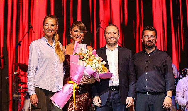 Açıkhava'da Derya Bedavacı rüzgarı