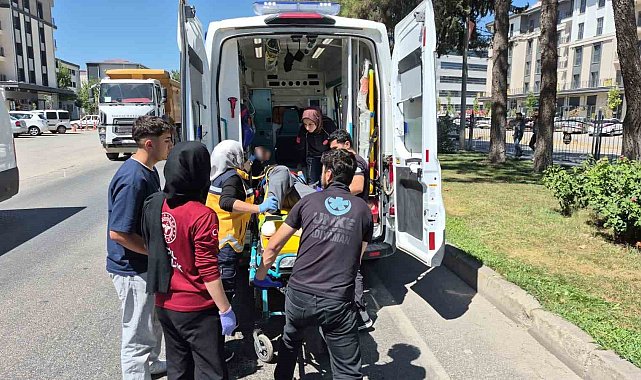 Adıyaman'da motosiklet devrildi: 2 yaralı