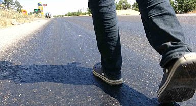Adıyaman'da sıcak hava asfaltı eritti