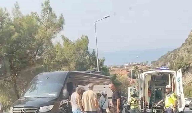 Ağabeyinin kullandığı araçtan kazada yola savrulan genç hayatını kaybetti