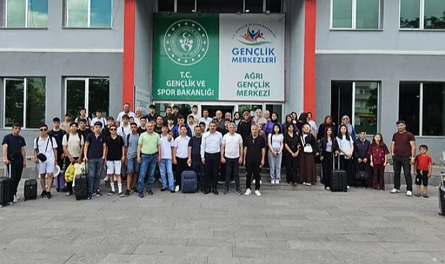 Ağrı Gençlik Merkezi'nden gençlere kamp yolculuğu