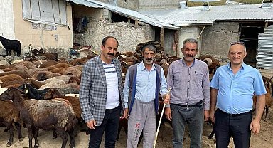 Ağrılı çiftçilere müjde: Yetiştiricilere yüzde 50 hibeli makine ve uygun fiyatlı hayvan ilaçları desteği