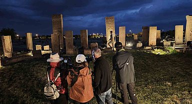 Ahlat Selçuklu Meydan Mezarlığı'nda Gece Müzeciliği'ne yoğun ilgi